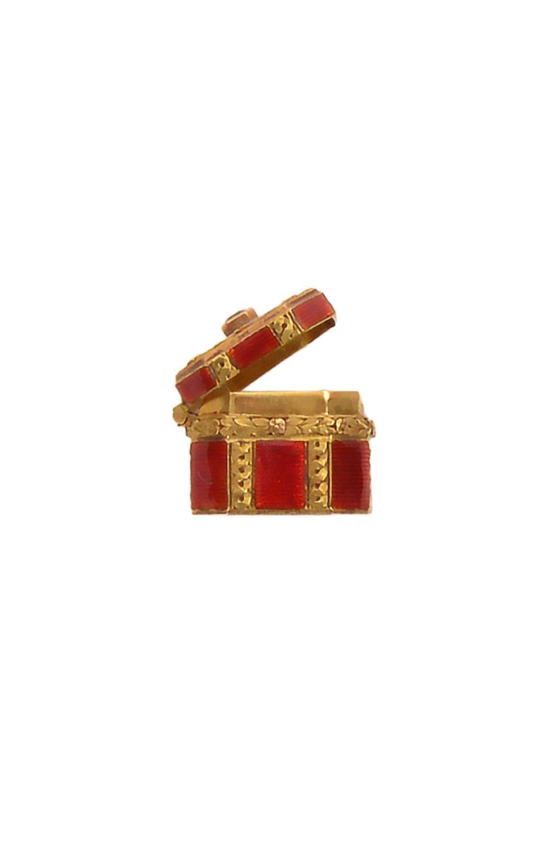 red gold teasure chest 03